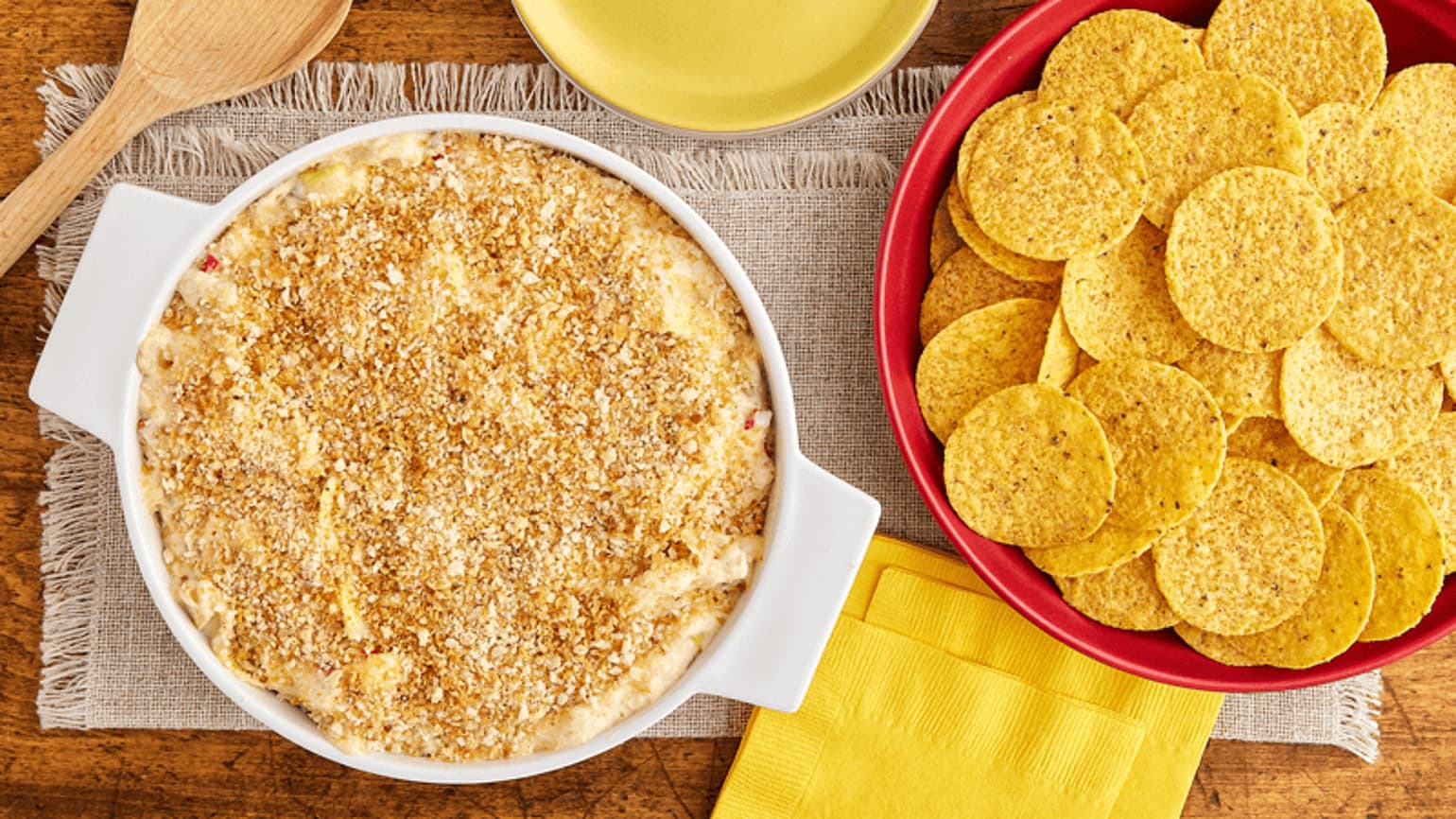 Baked Artichoke and Jalapeño Cheese Dip